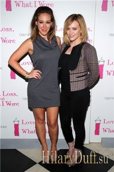 1 июля - на открытии шоу "Love, Loss and What I Wore" 1 июля - на открытии шоу "Love, Loss and What I Wore"