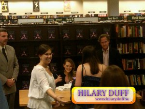 13  -  "" Barnes & Noble Carle Place